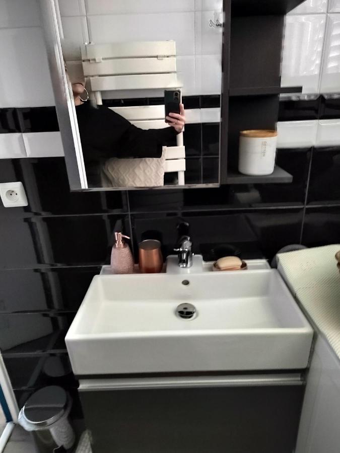 Studio Proche La Defense, Cosy Confort โคล็อมบ์ ภายนอก รูปภาพ
